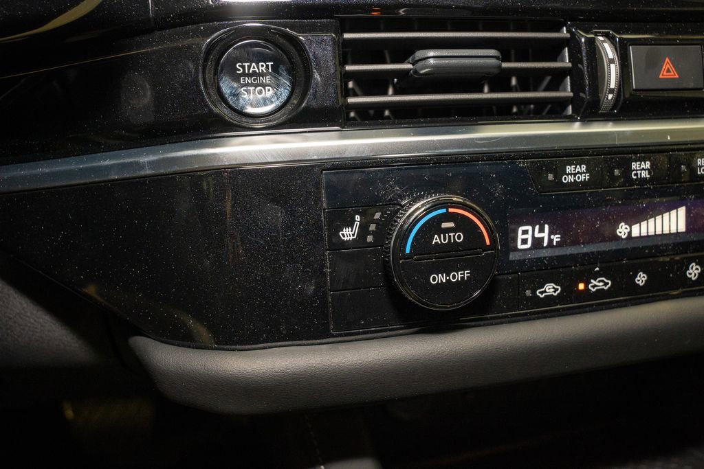 New 2025 Nissan Pathfinder SL image 11