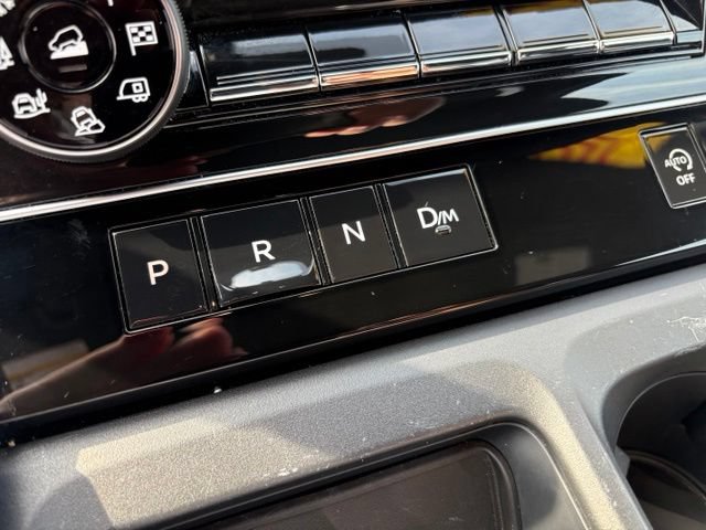 Used 2025 Nissan Armada SL w/ Captain's Chari Seat Package AWD/4WD image 19