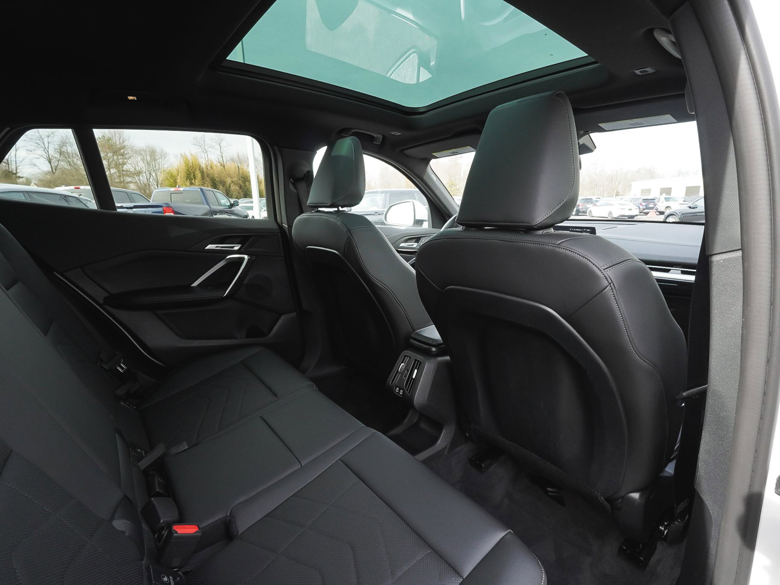 Used 2025 BMW X2 xDrive28i image 37