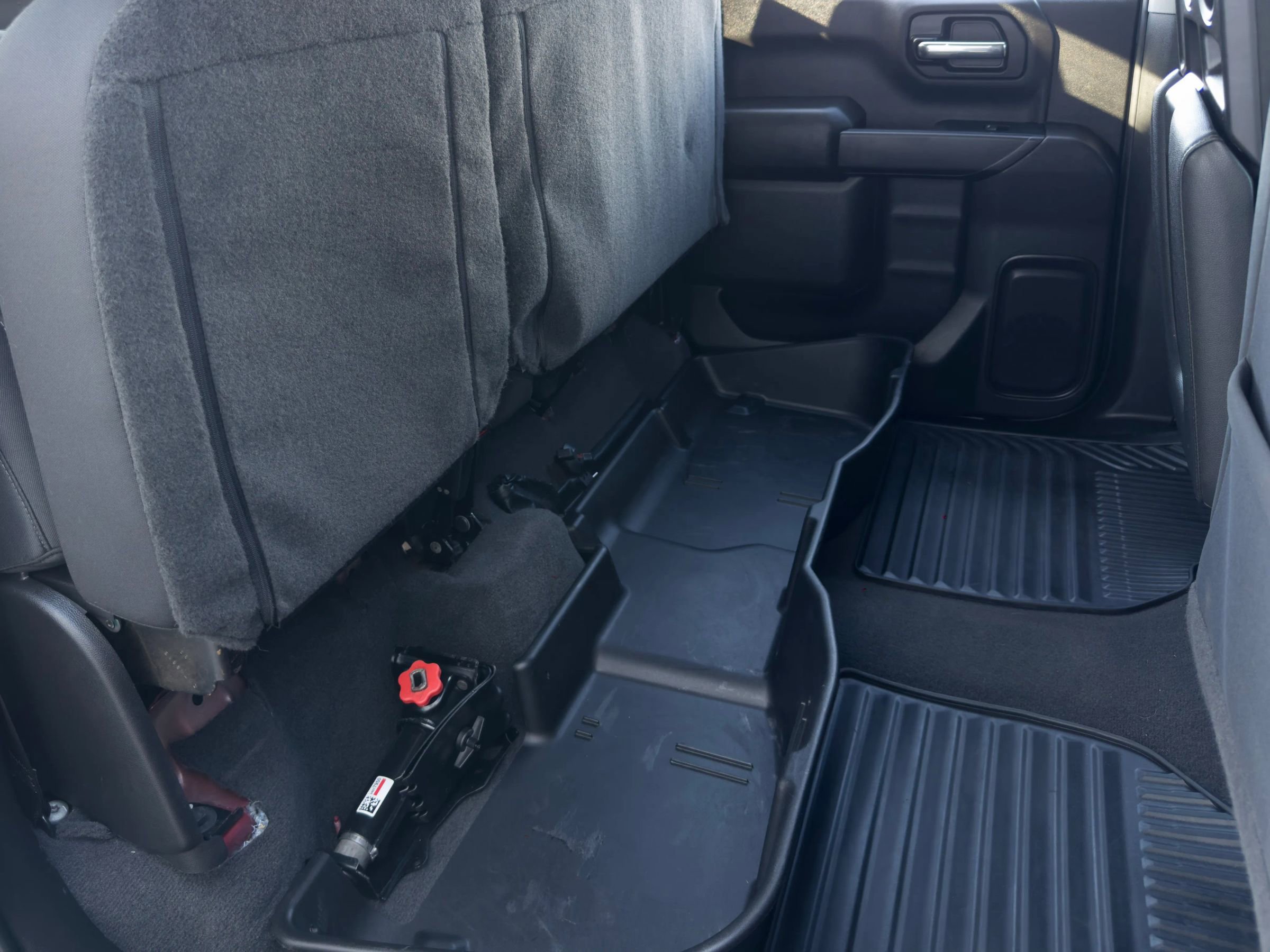 Used 2022 Chevrolet Silverado 1500 Custom w/ LPO, Dark Essentials Package AWD/4WD image 29