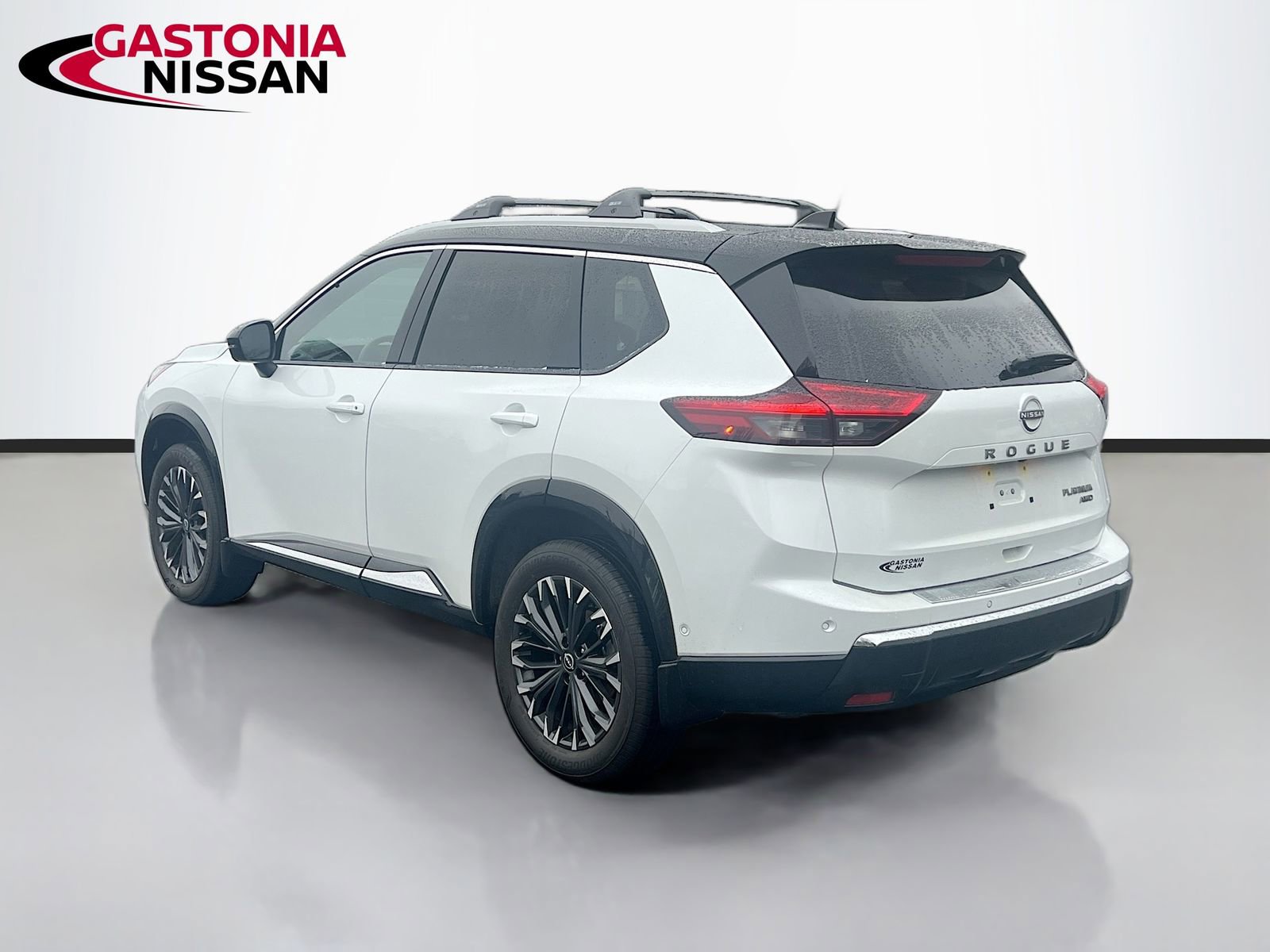 Used 2026 Nissan Rogue Platinum w/ Platinum Premium Package image 6