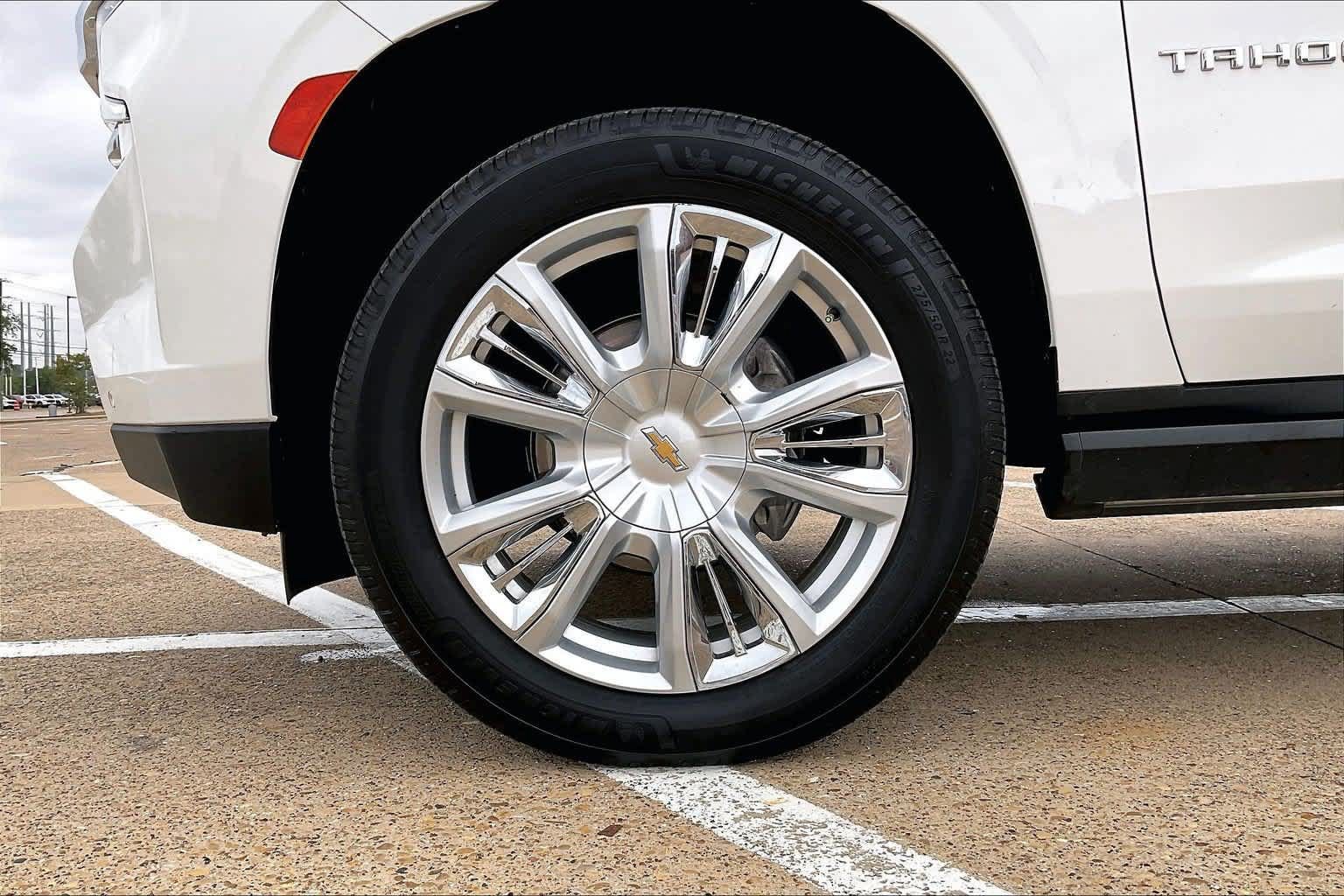 Used 2022 Chevrolet Tahoe High Country AWD/4WD image 8