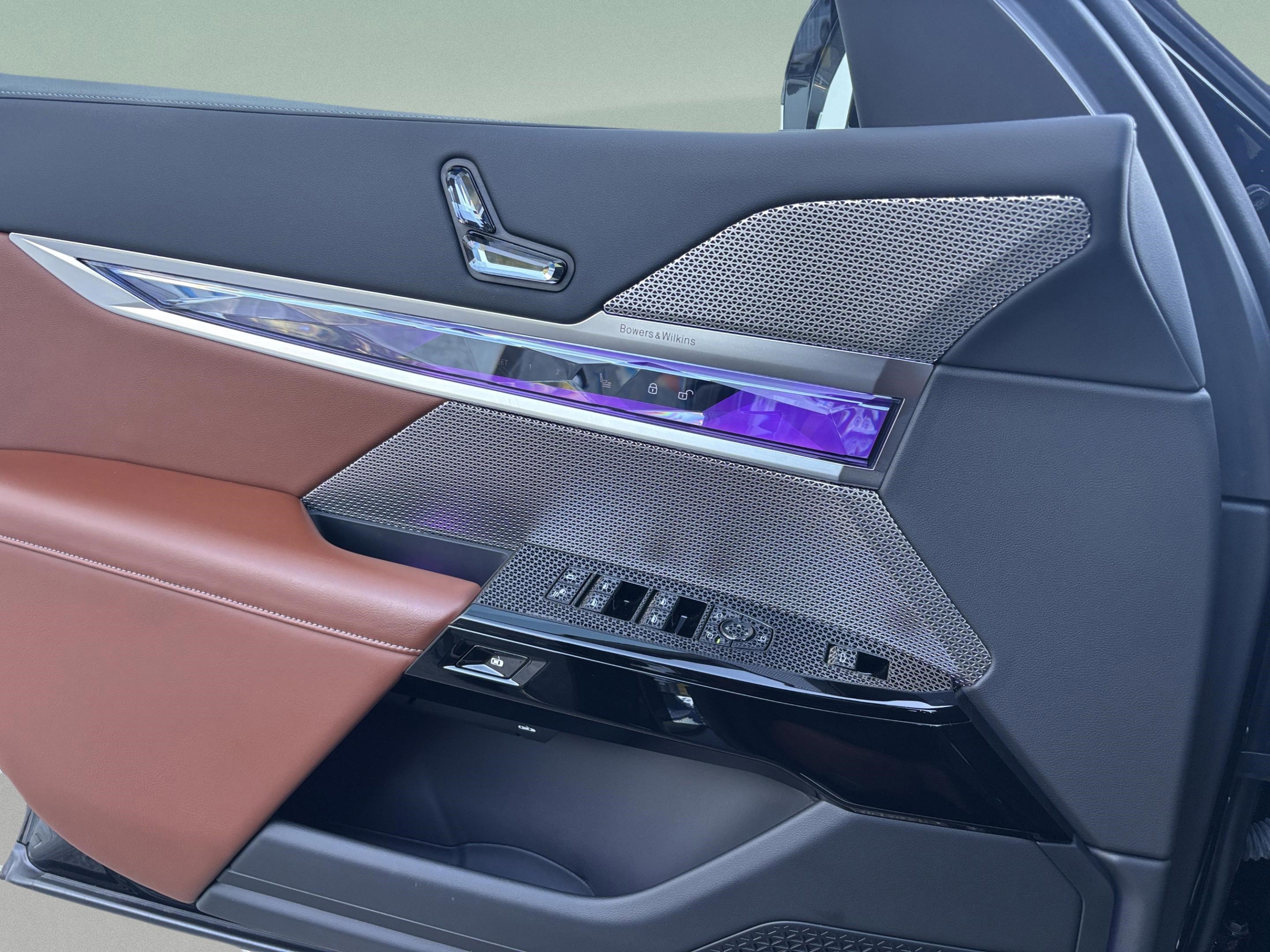 Used 2024 BMW i7 eDrive50 w/ Executive Package image 18