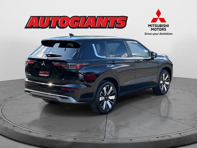 New 2026 Mitsubishi Outlander SE FWD image 2
