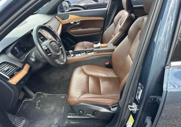 Used 2023 Volvo XC90 B6 Plus AWD/4WD image 6