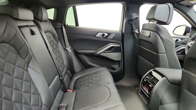 Used 2026 BMW X6 xDrive40i image 25