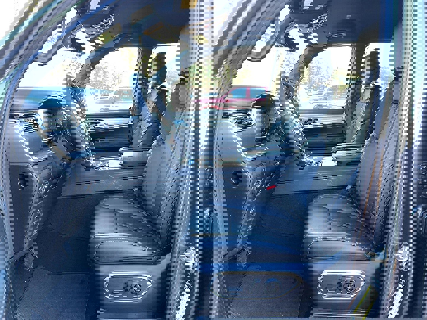 New 2026 Jeep Grand Wagoneer L Limited w/ HD Trailer Tow Package image 11