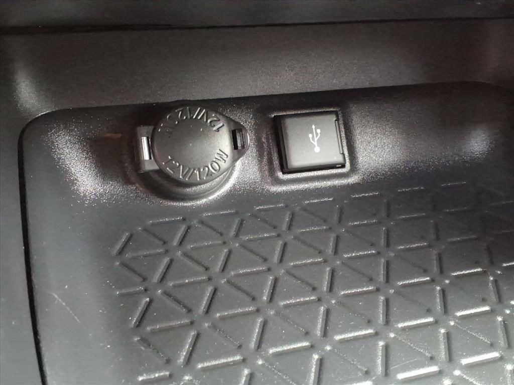 Used 2021 Toyota RAV4 XLE w/ Convenience Package image 23