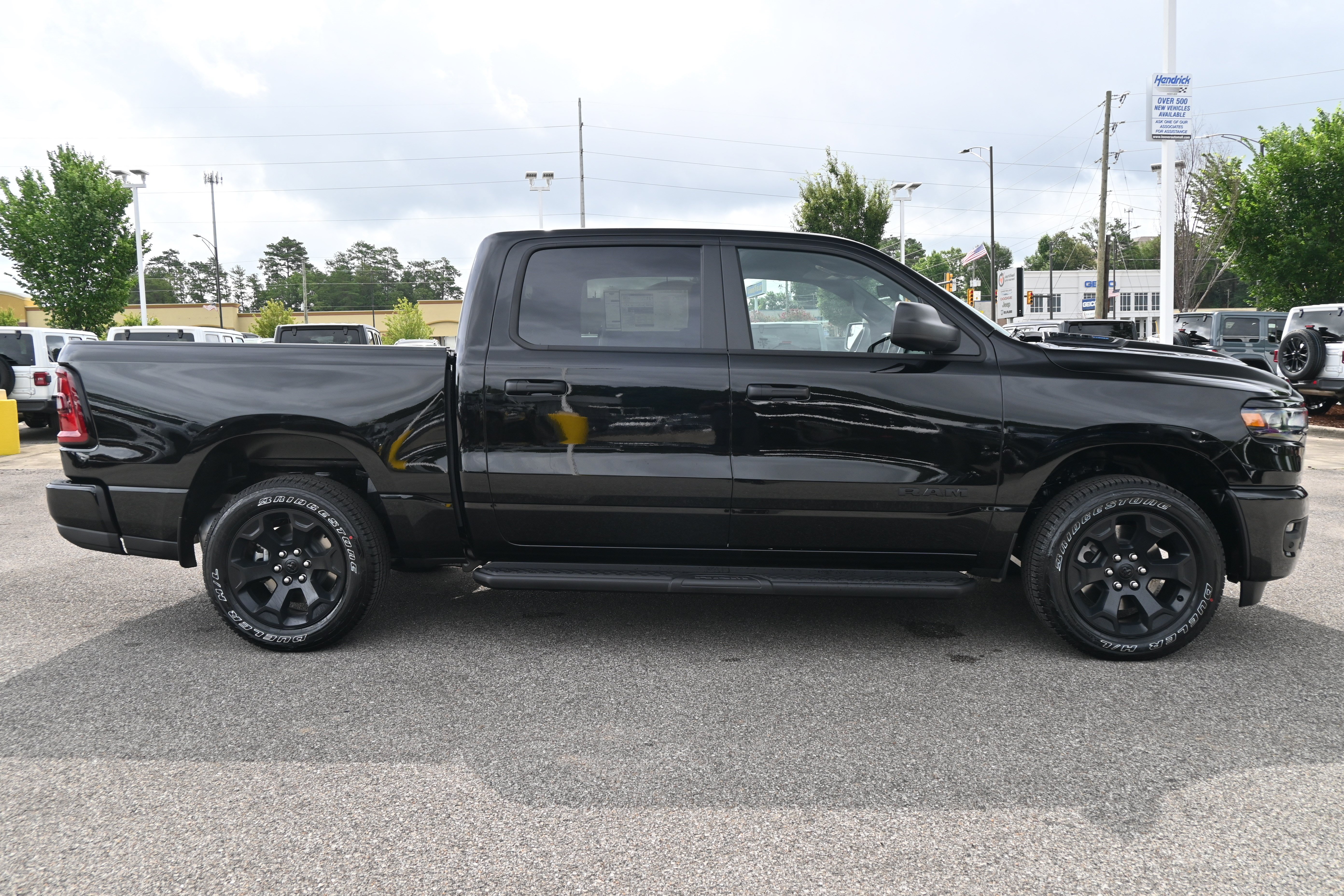 New 2026 RAM 1500 Express AWD/4WD image 11