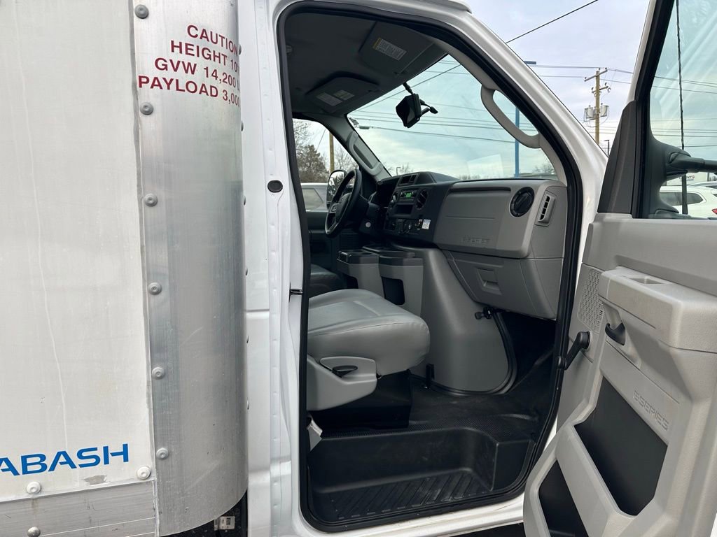 Used 2024 Ford E-350 and Econoline 350 Super Duty image 38