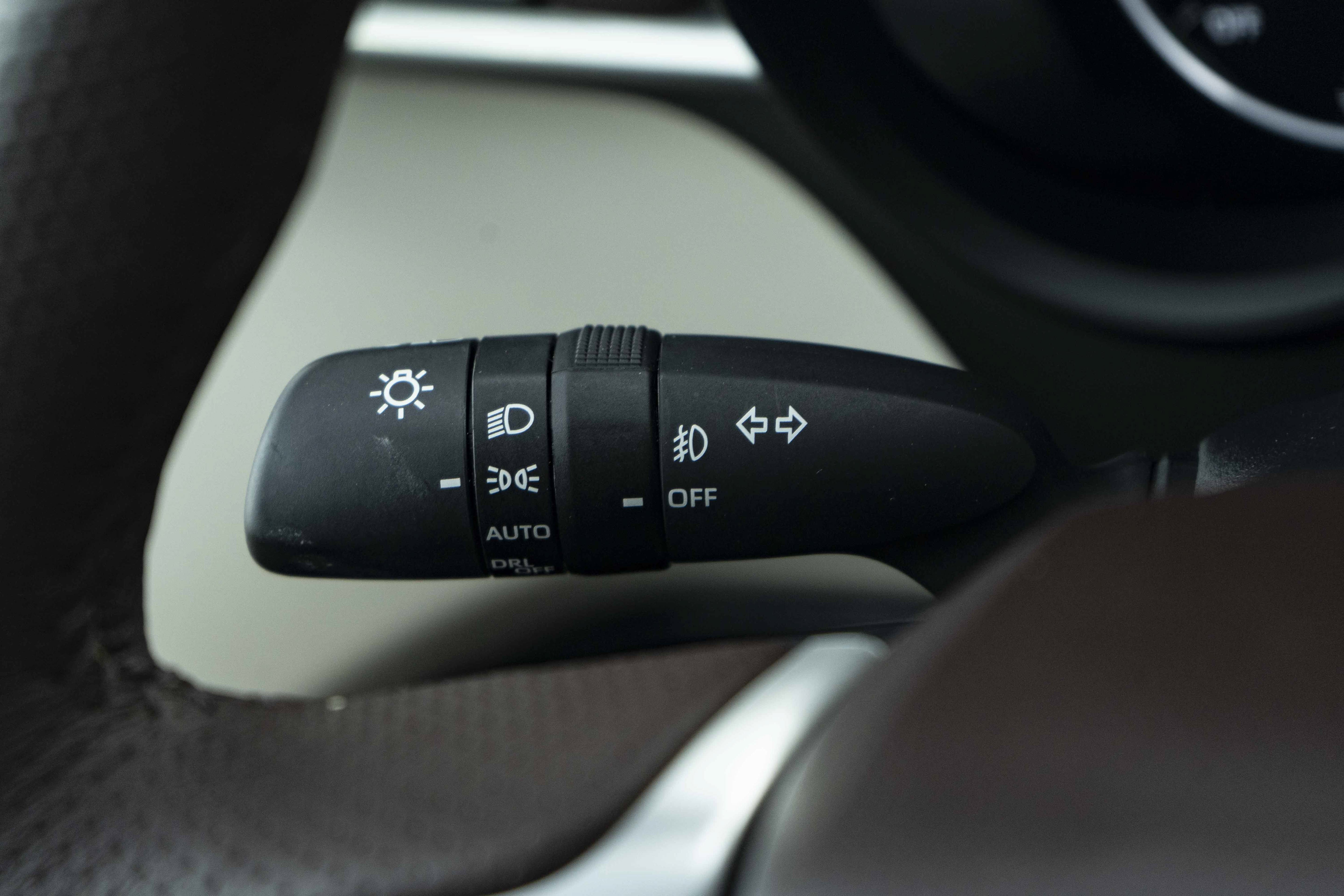 Used 2024 Toyota Sienna Platinum FWD image 26