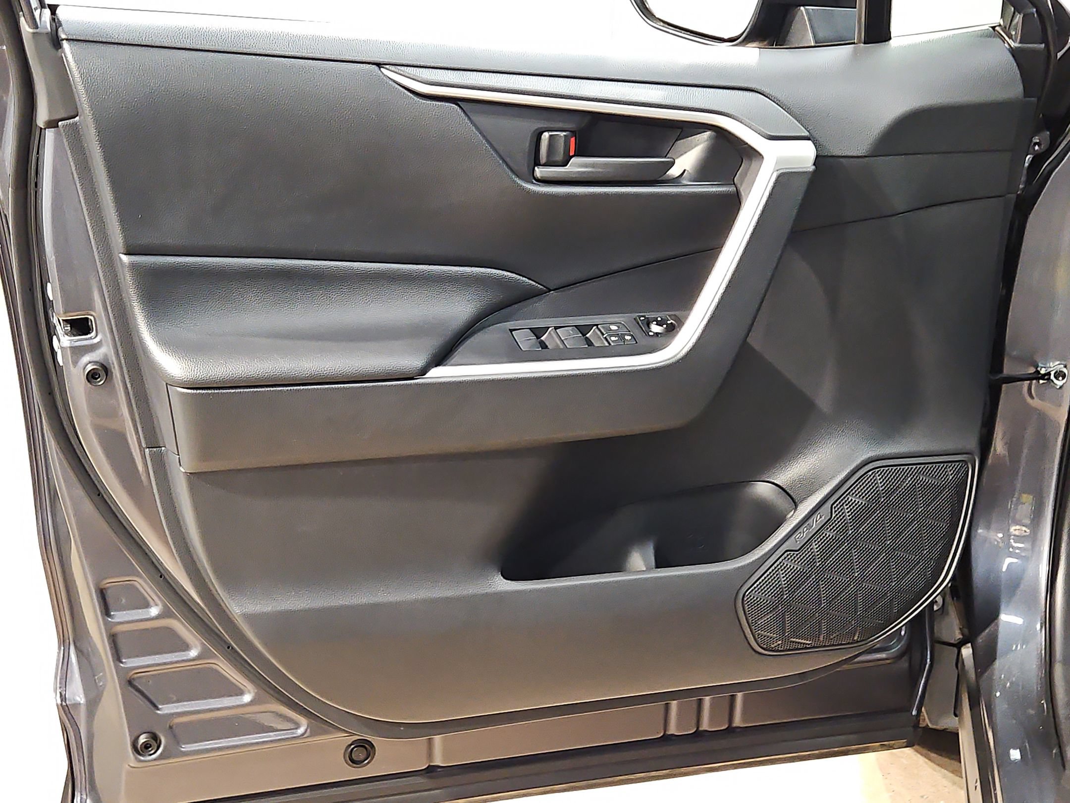 Certified 2025 Toyota RAV4 LE AWD/4WD image 20