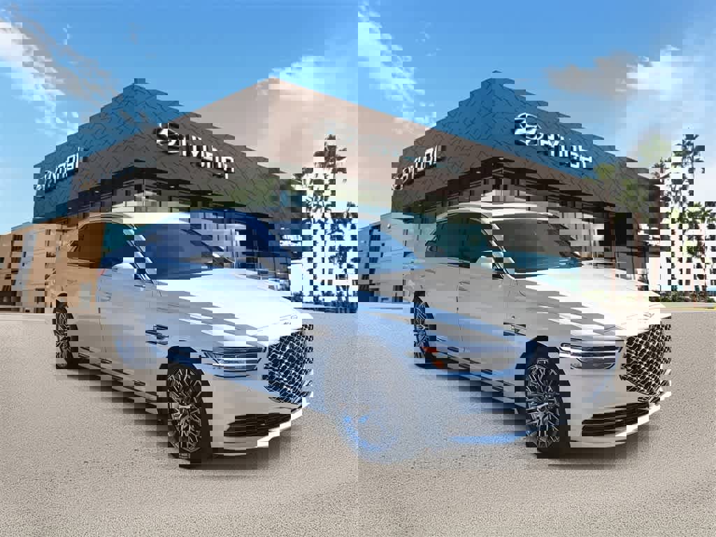 Used 2021 Genesis G90 3.3T Premium image 4