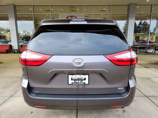 Used 2019 Toyota Sienna XLE Premium image 9