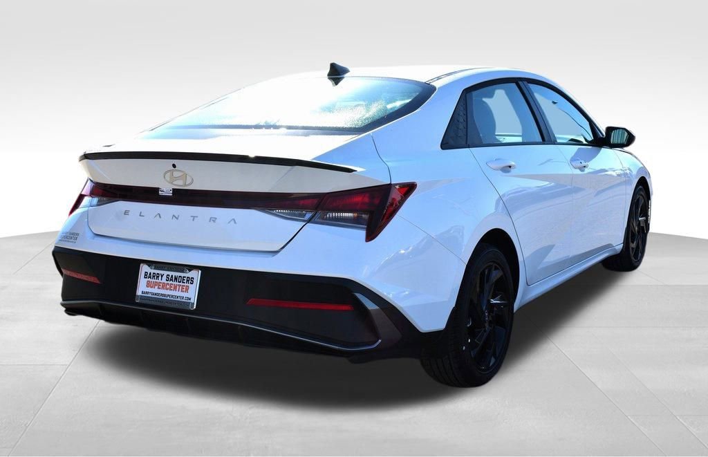 New 2026 Hyundai Elantra Sport image 4