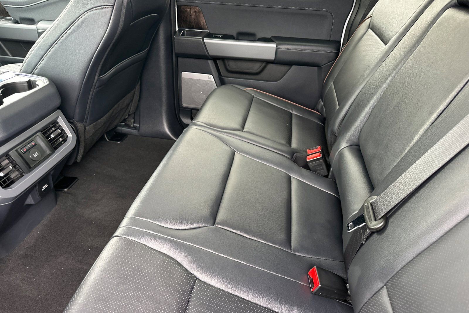New 2026 Ford F350 Lariat w/ Lariat Ultimate Package image 12