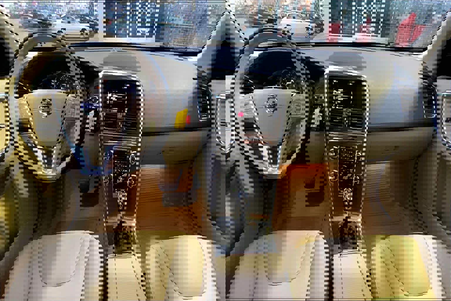 Used 2016 Volvo XC60 T5 Platinum image 14