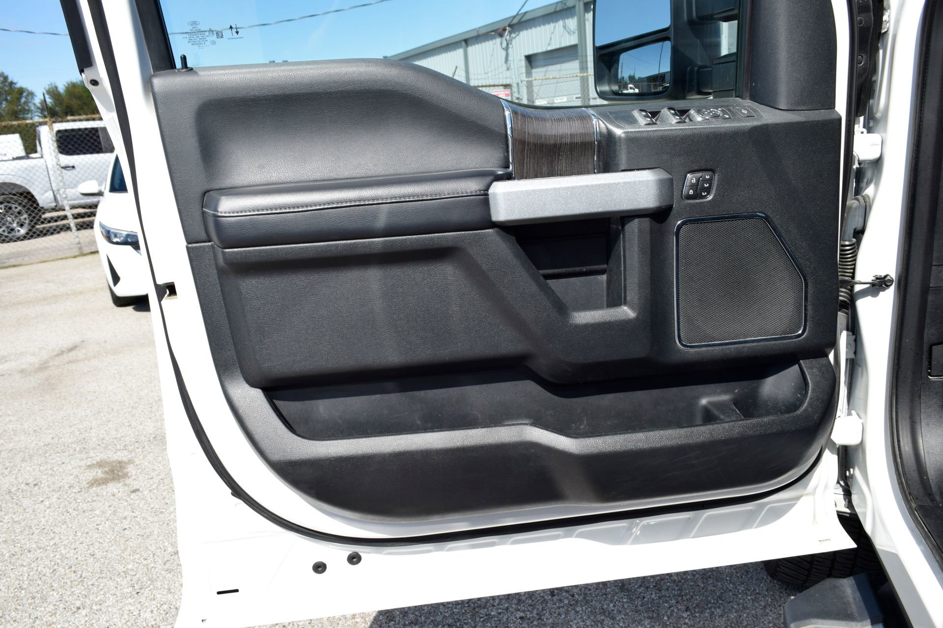 Used 2021 Ford F250 Lariat w/ Lariat Ultimate Package image 19