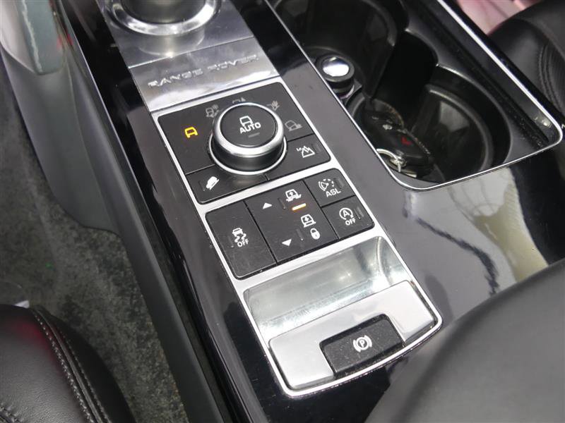 Used 2015 Land Rover Range Rover Long Wheelbase Autobiography image 41