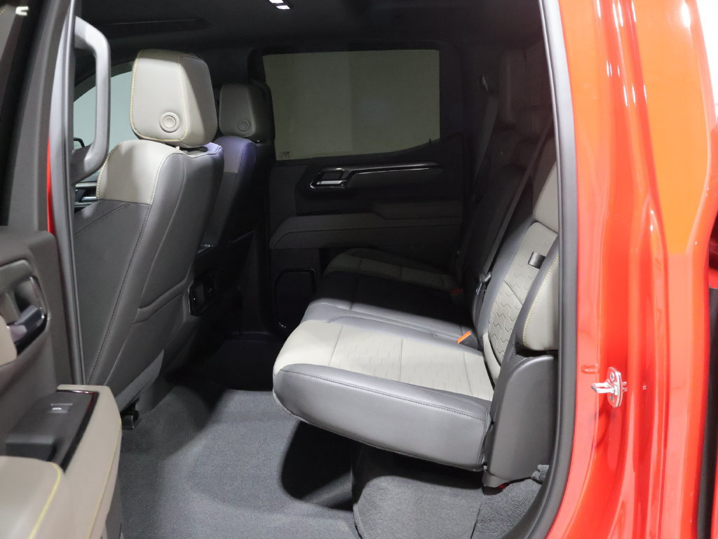 Used 2025 Chevrolet Silverado 1500 ZR2 w/ Technology Package AWD/4WD image 18