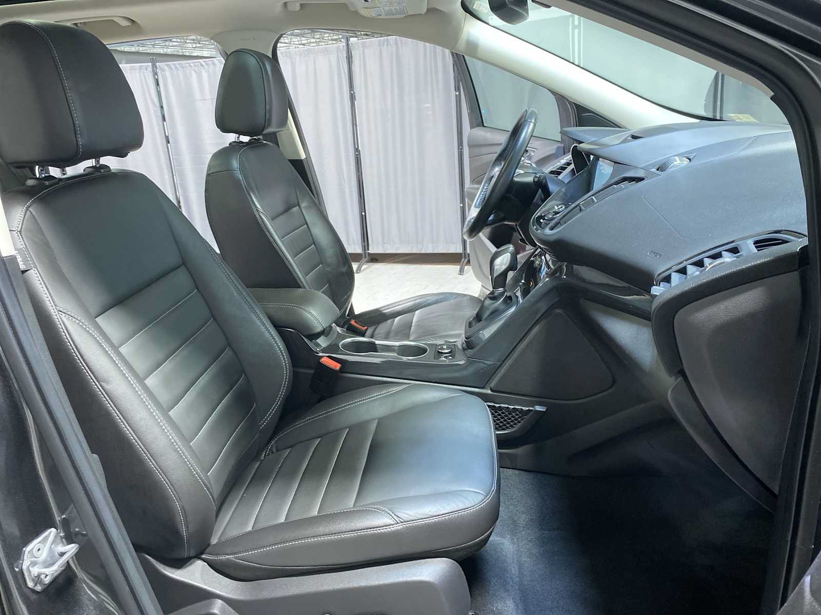 Used 2016 Ford Escape Titanium AWD/4WD image 14
