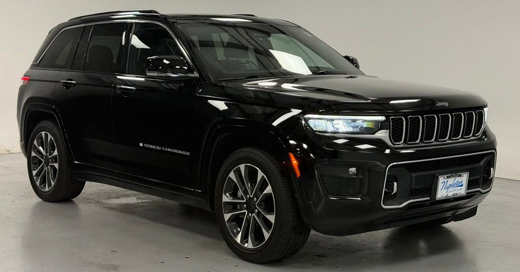 Used 2023 Jeep Grand Cherokee Overland image 6