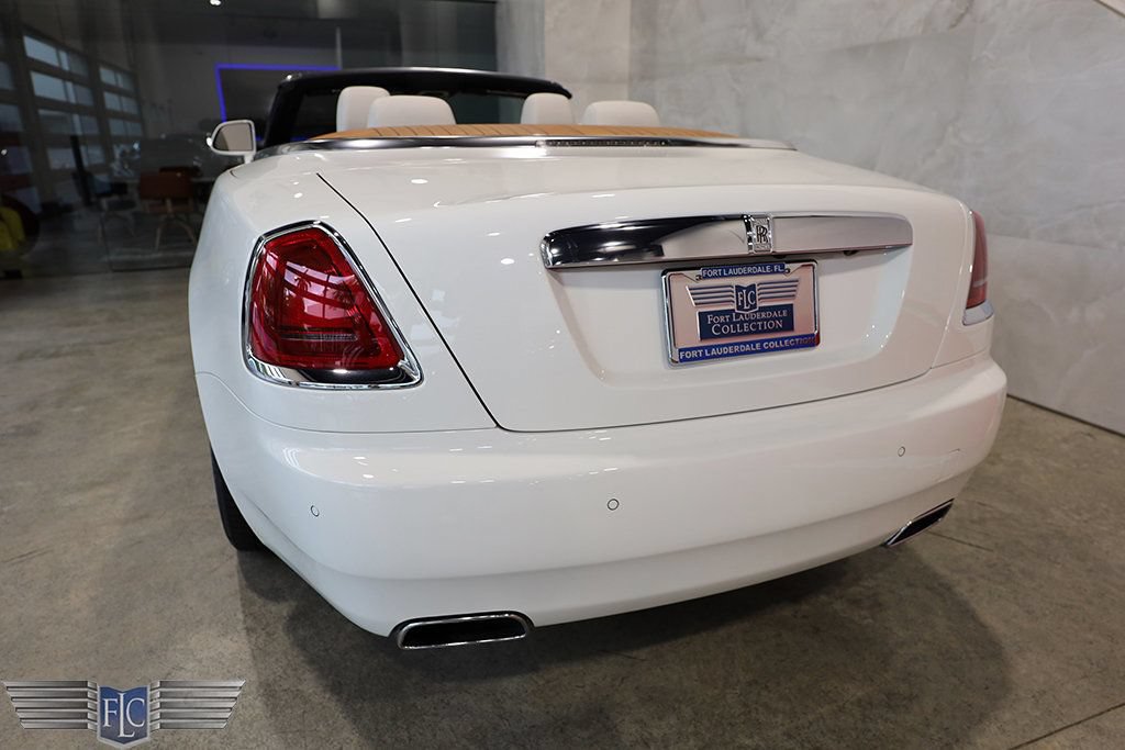 Used 2017 Rolls-Royce Dawn RWD image 12