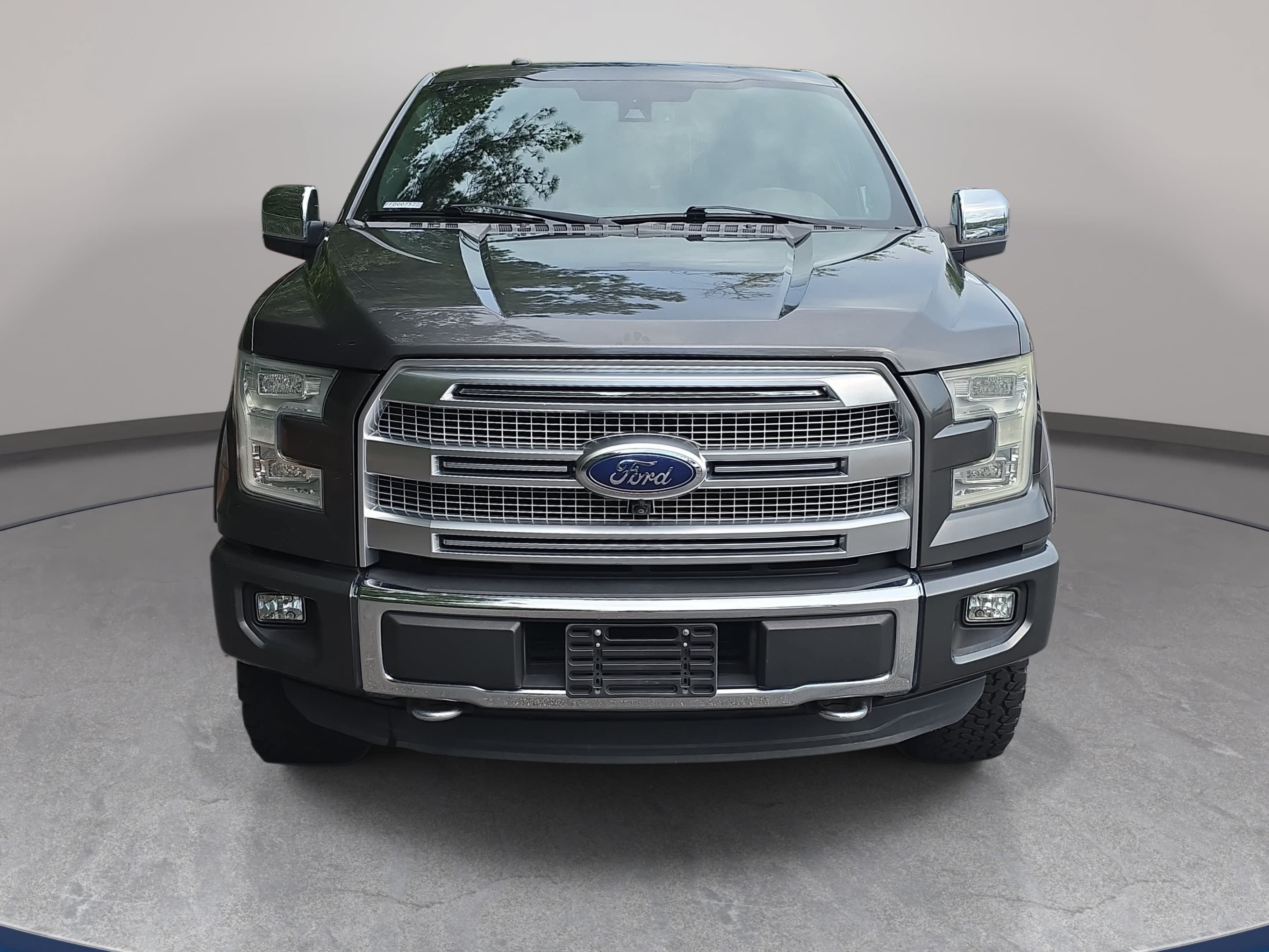 Used 2015 Ford F150 Platinum w/ Equipment Group 701A Luxury AWD/4WD image 2
