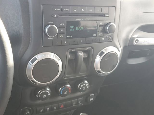 Used 2012 Jeep Wrangler Sahara w/ Connectivity Group AWD/4WD image 12