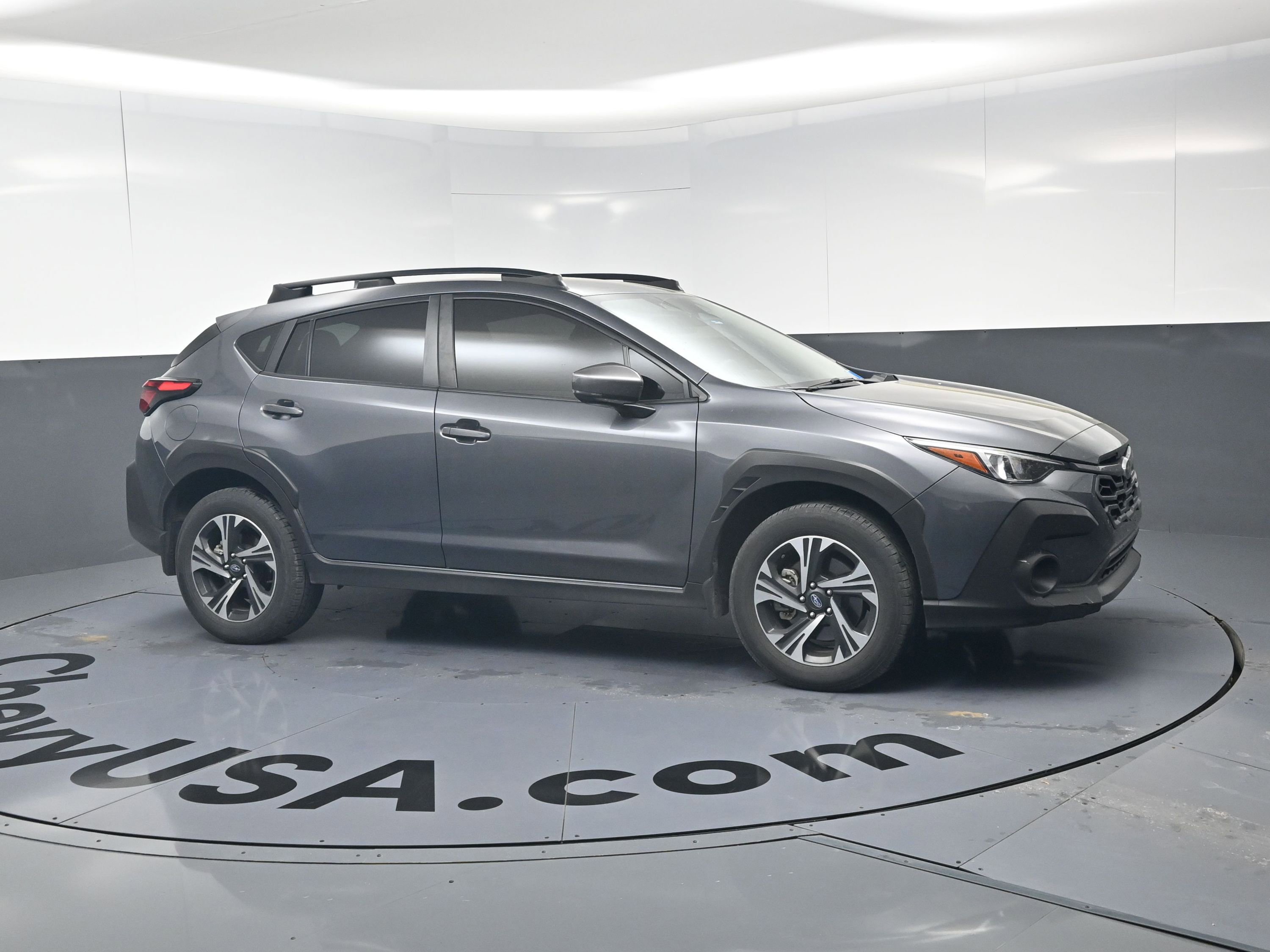 Used 2024 Subaru Crosstrek 2.0i Premium AWD/4WD image 2