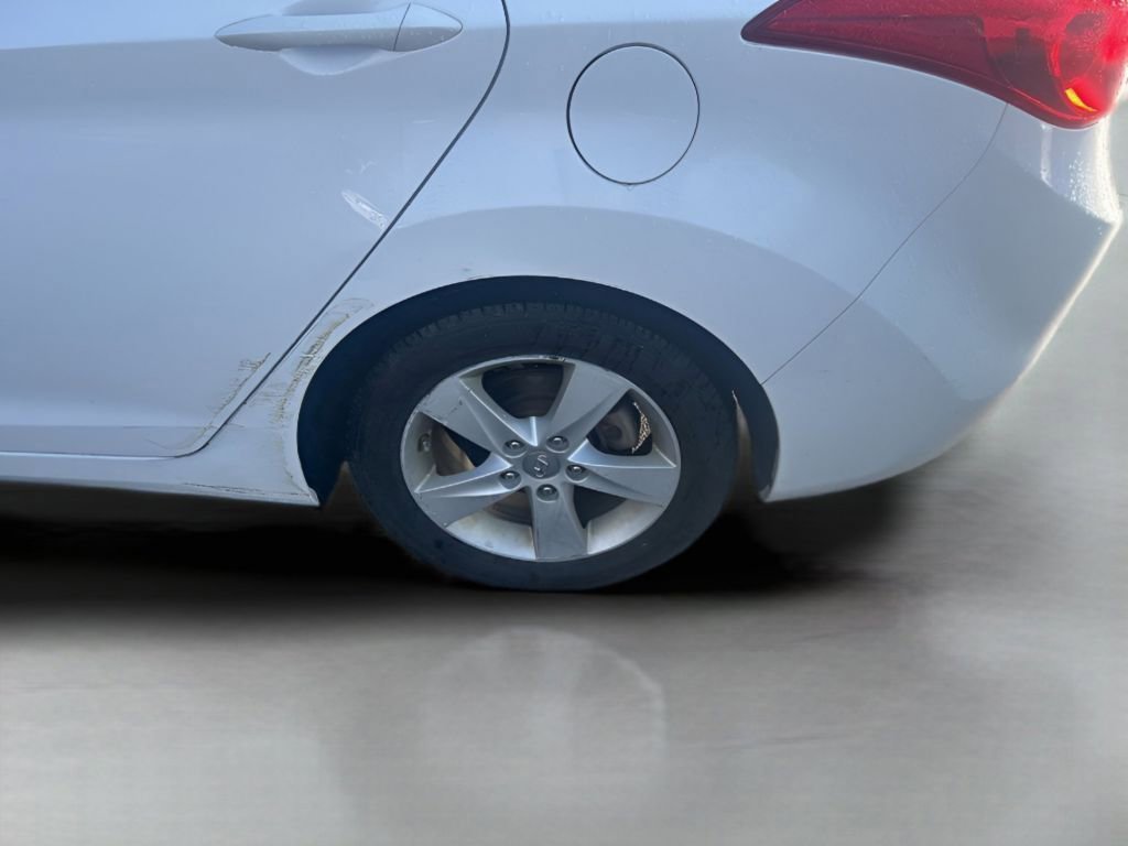 Used 2013 Hyundai Elantra GLS image 26