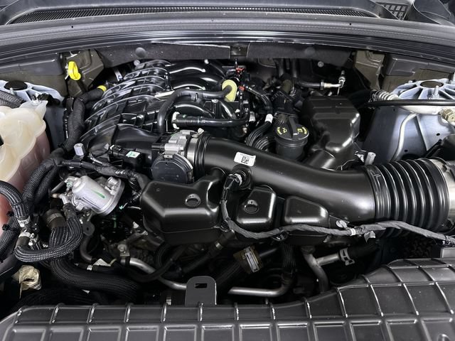 Used 2023 Jeep Grand Cherokee Altitude AWD/4WD image 31