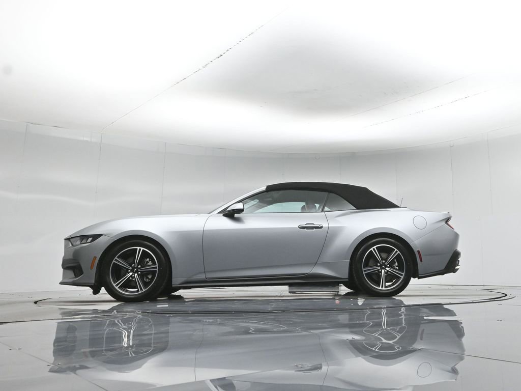 Used 2024 Ford Mustang Premium image 8