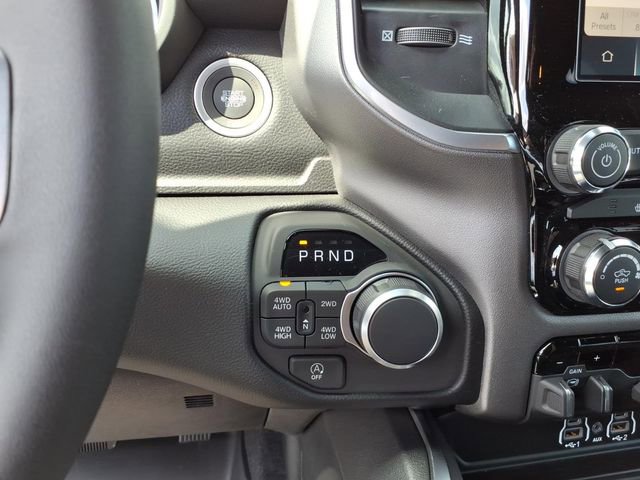 New 2026 RAM 1500 4x4 Crew Cab image 12