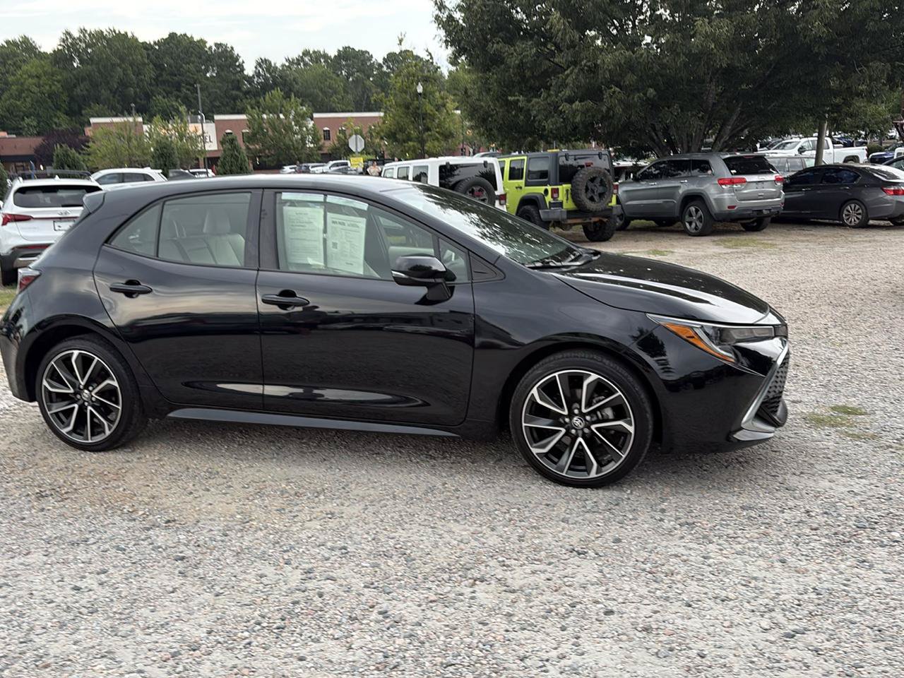 Used 2022 Toyota Corolla XSE FWD image 6