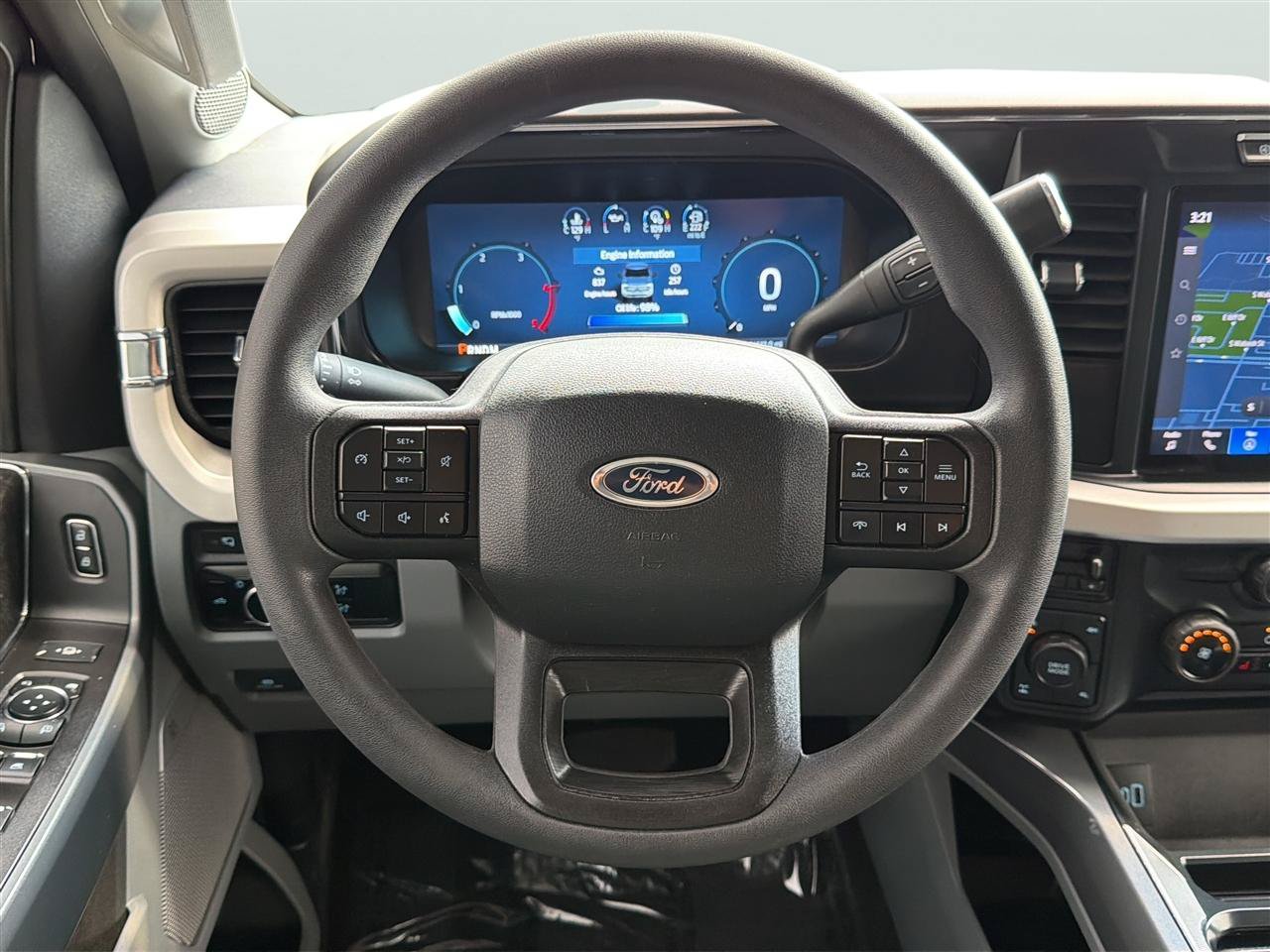 Used 2024 Ford F250 4x4 Crew Cab Super Duty image 25