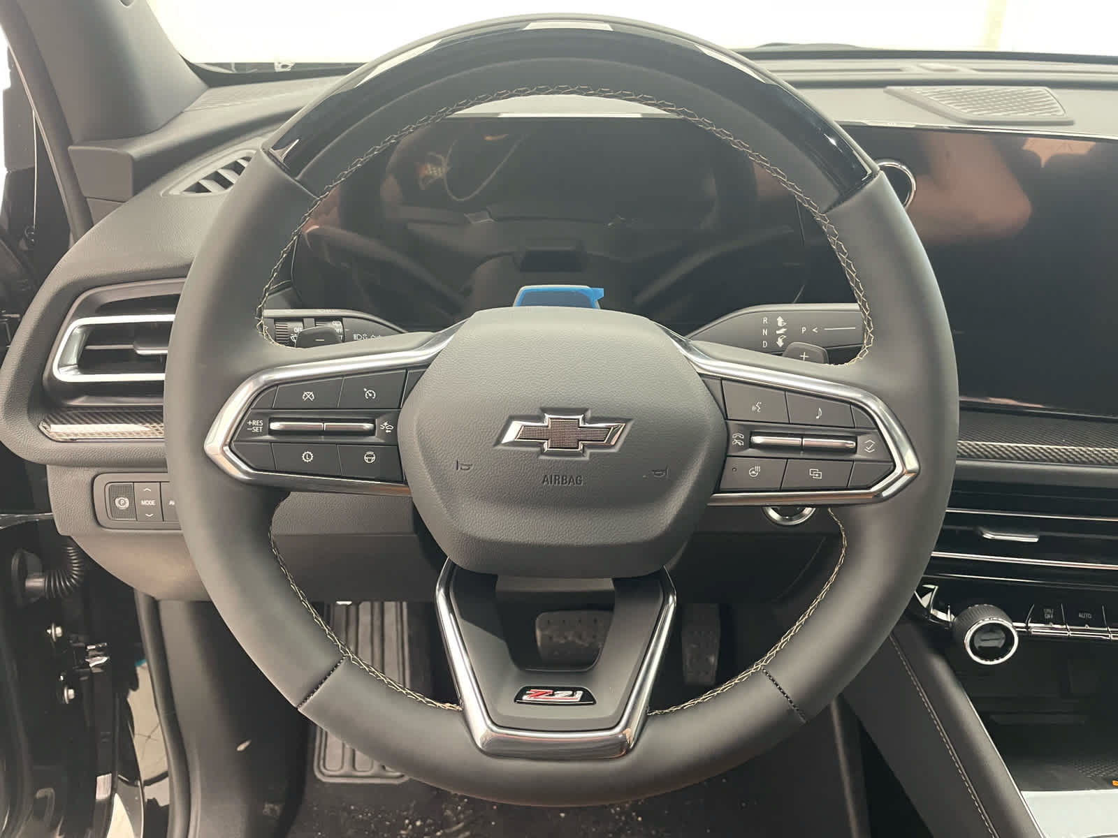 New 2027 Chevrolet Traverse Z71 w/ Enhanced Driving Package AWD/4WD image 12