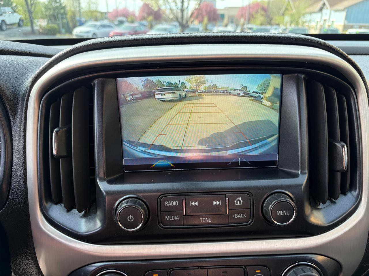 Used 2018 GMC Canyon SLE w/ SLE Convenience Package image 19