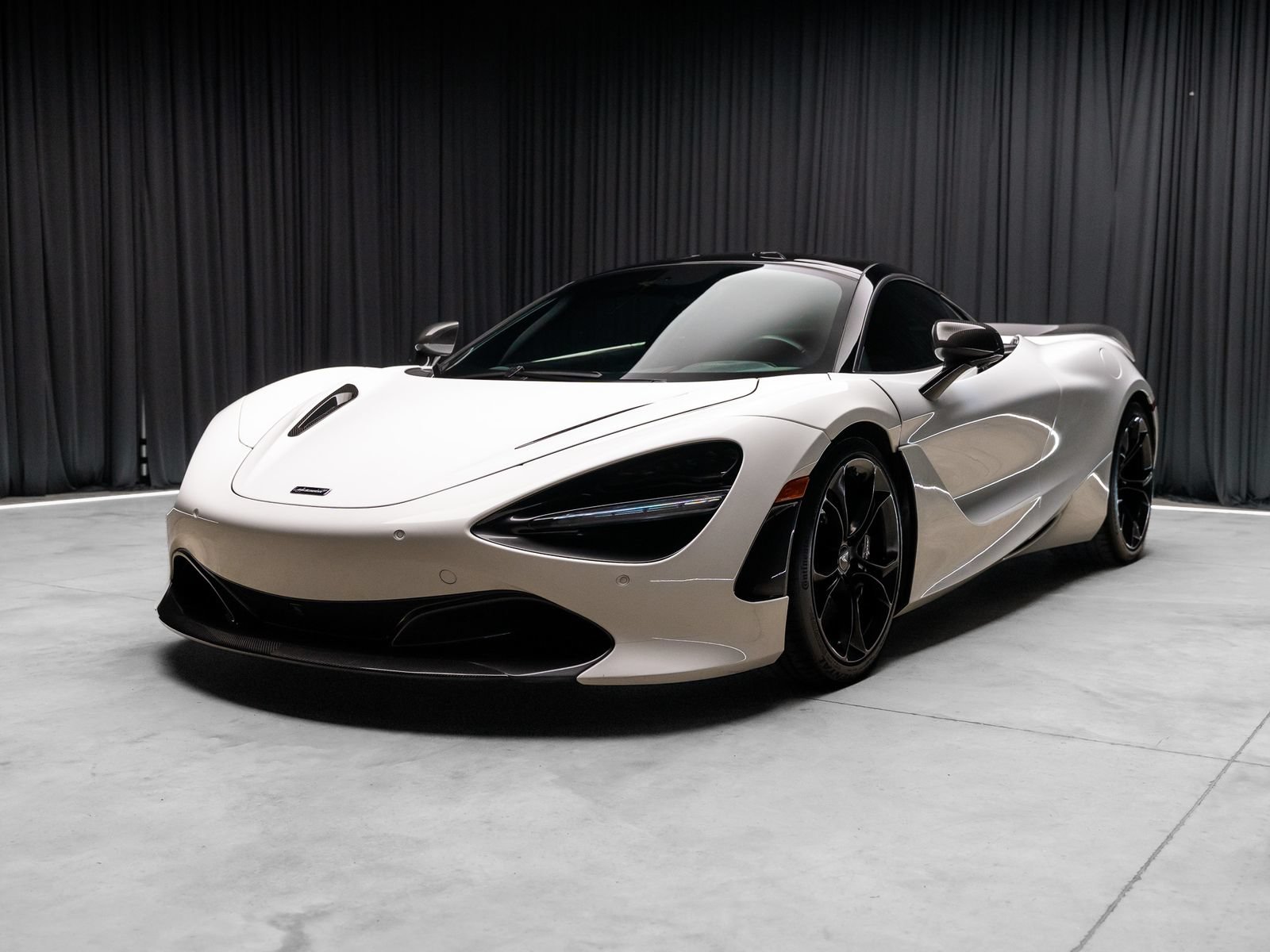 Used 2019 McLaren 720S Performance RWD image 25