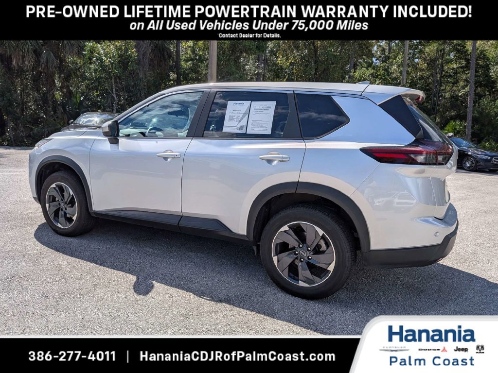 Used 2024 Nissan Rogue SV AWD/4WD image 4