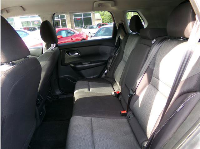 Used 2025 Nissan Rogue SV AWD/4WD image 9