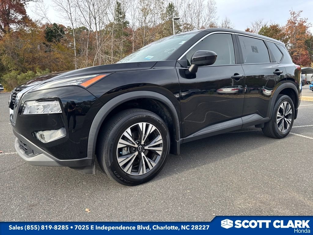 Used 2023 Nissan Rogue SV image 1