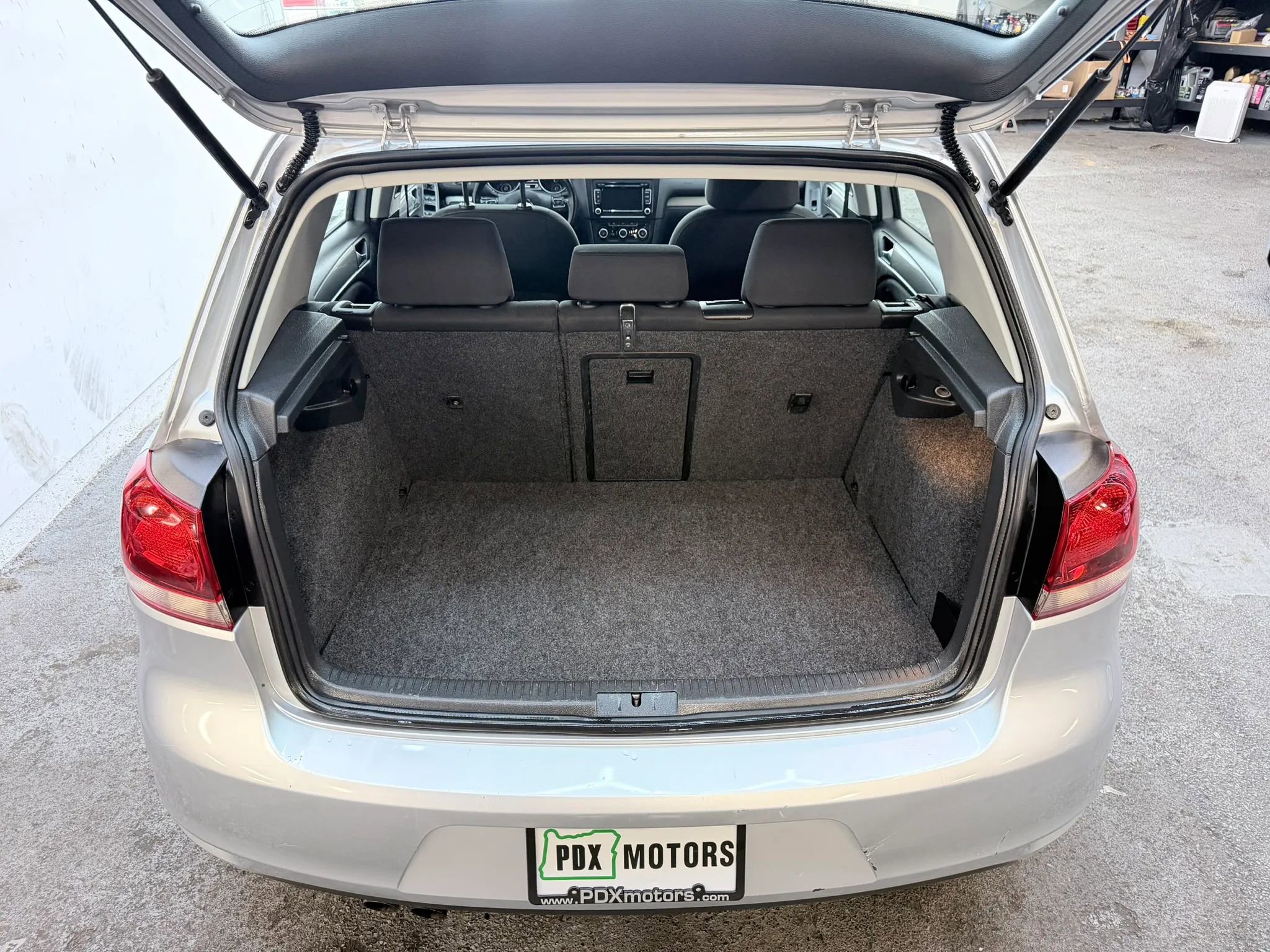 Used 2013 Volkswagen Golf TDI image 24