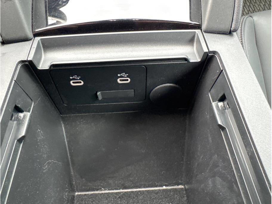 Used 2024 MAZDA MAZDA3 s image 19