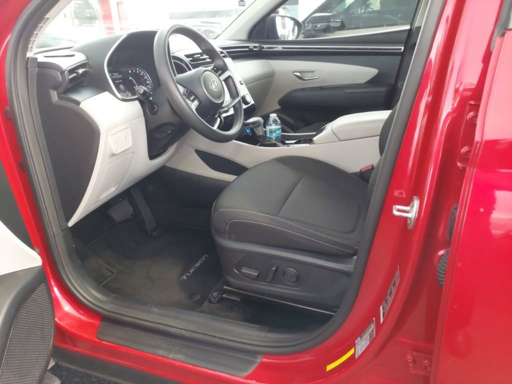 Used 2022 Hyundai Tucson SEL w/ Cargo Package image 9