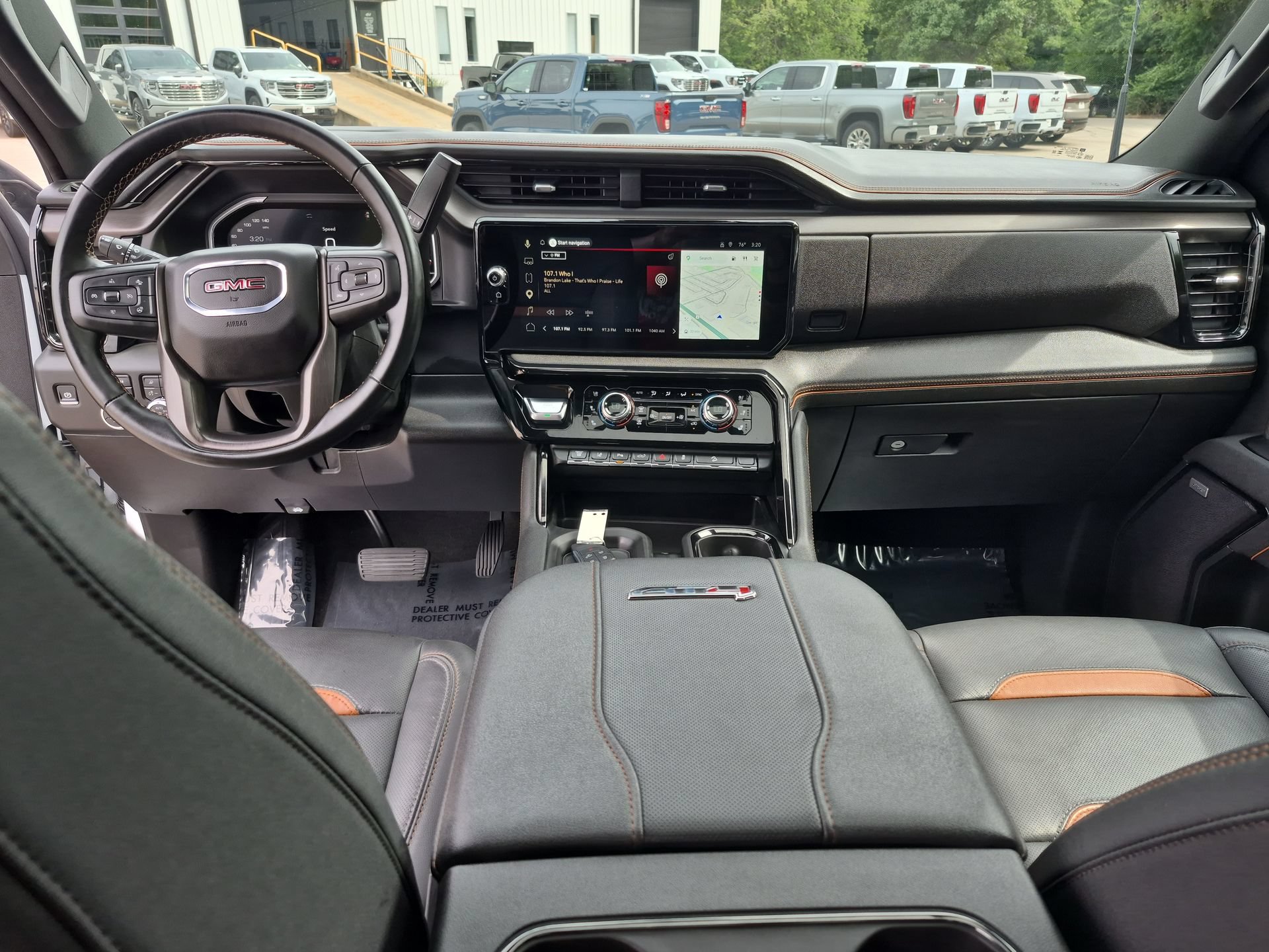 Certified 2025 GMC Sierra 2500 AT4 w/ AT4 Premium Plus Package AWD/4WD image 21