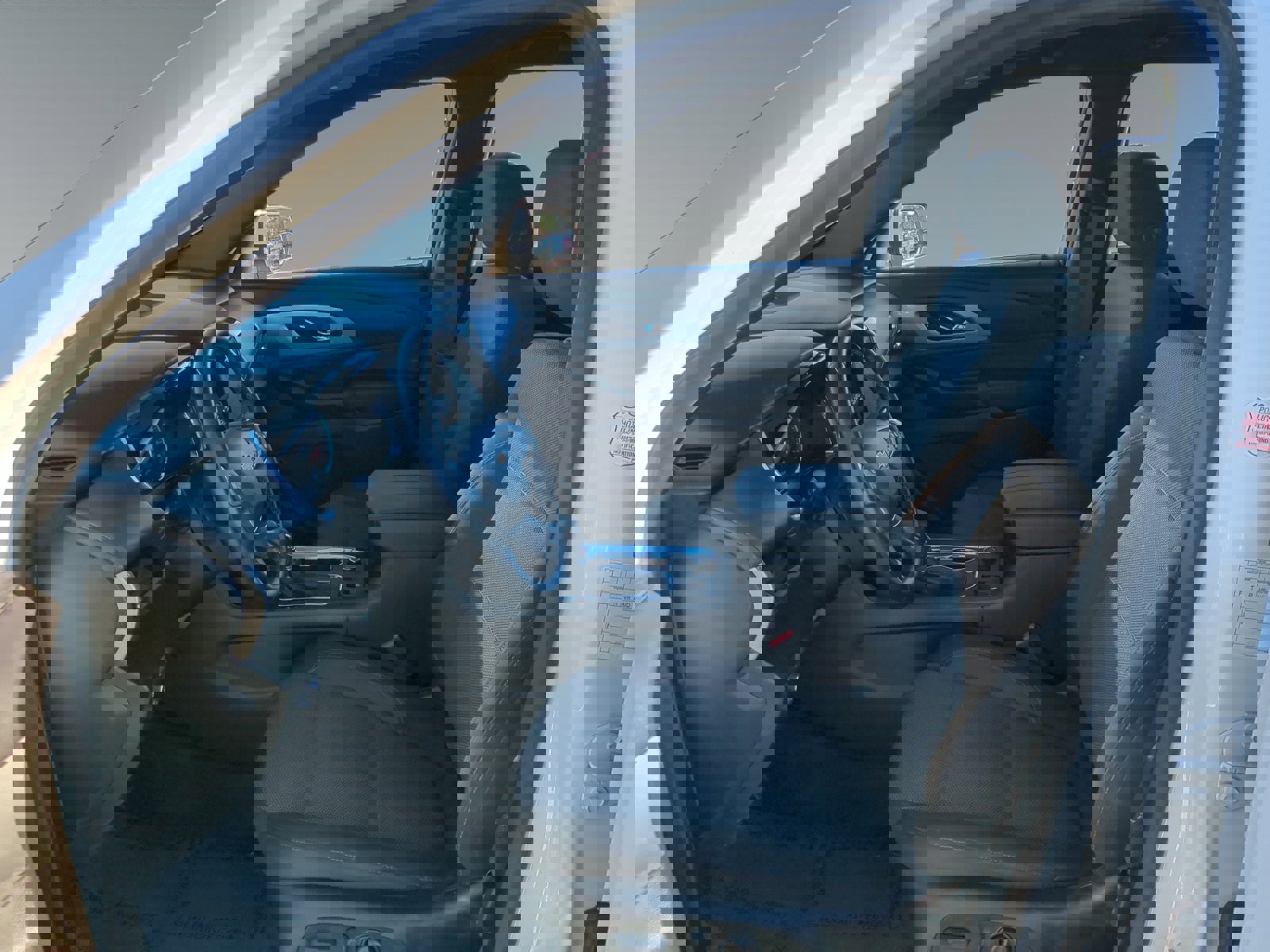 Used 2023 Chevrolet Traverse LT image 9