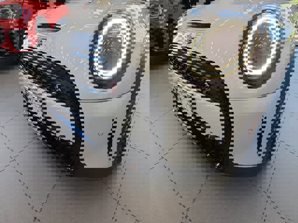 Certified 2024 MINI Cooper S FWD image 31