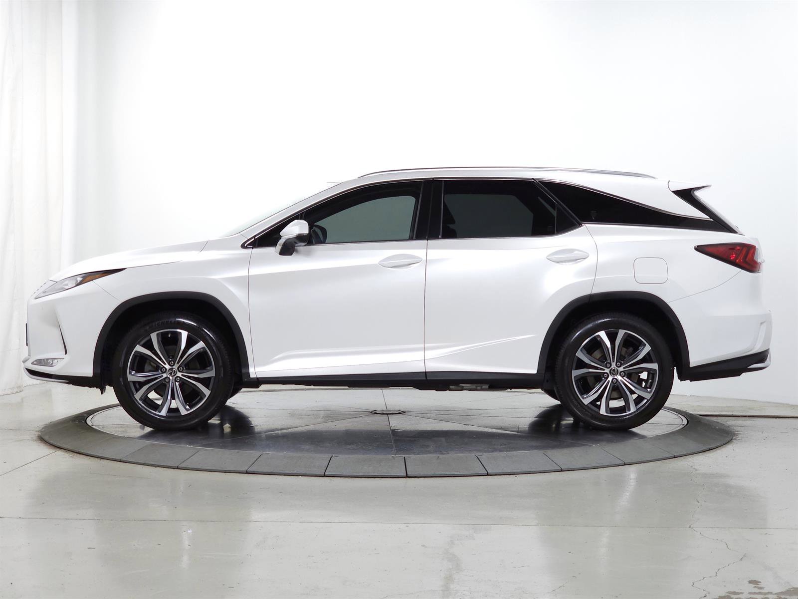 Used 2022 Lexus RX 350L FWD w/ Premium Package image 4