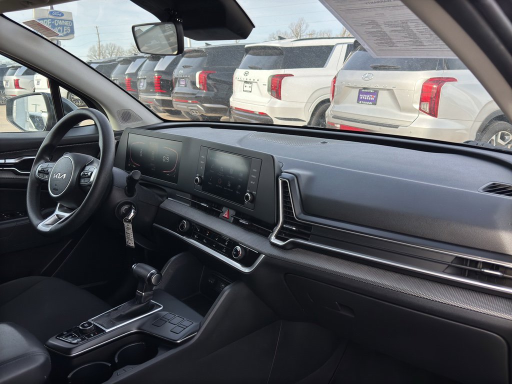 Used 2023 Kia Sportage LX image 26